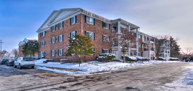 $92,400 | 806 West Michigan Avenue, Unit 307E, Jackson, MI 49202