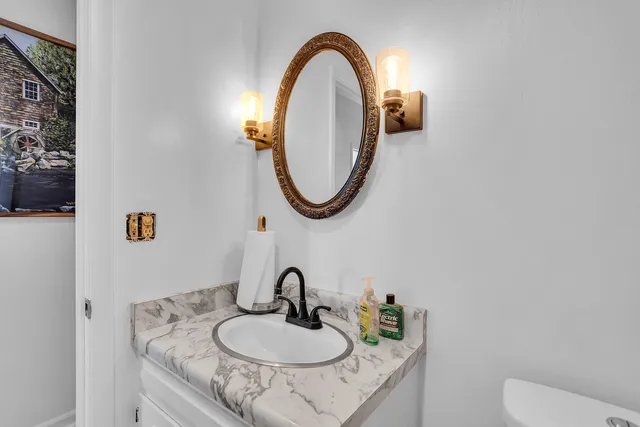 $92,400 | 806 West Michigan Avenue, Unit 307E, Jackson, MI 49202