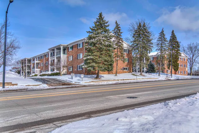 $92,400 | 806 West Michigan Avenue, Unit 307E, Jackson, MI 49202