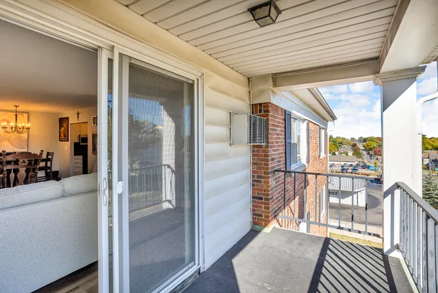 $92,400 | 806 West Michigan Avenue, Unit 307E, Jackson, MI 49202