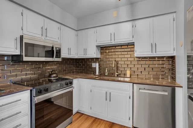 $92,400 | 806 West Michigan Avenue, Unit 307E, Jackson, MI 49202