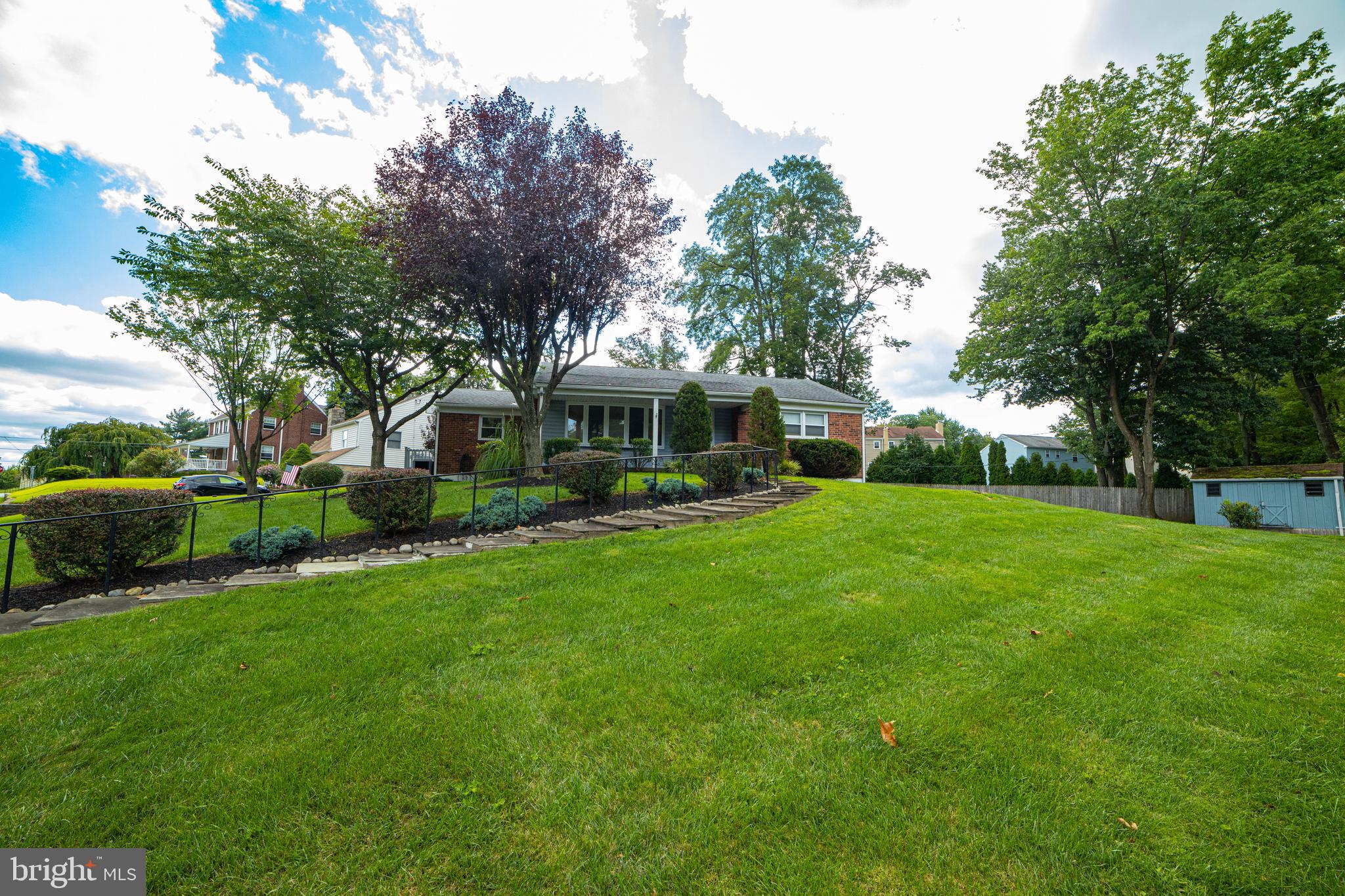 614 Golfview Road Springfield, PA 19064 - Photo 3 of 29