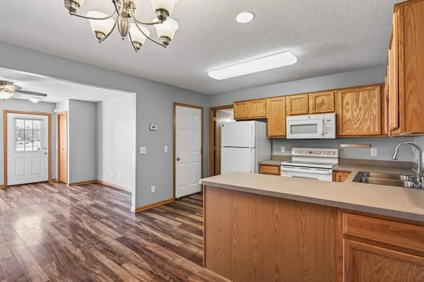 $227,400 | 874 Gannon Drive, Shakopee, MN 55379