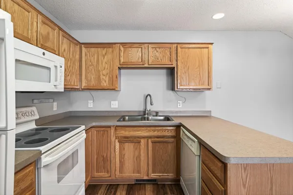 $227,400 | 874 Gannon Drive, Shakopee, MN 55379