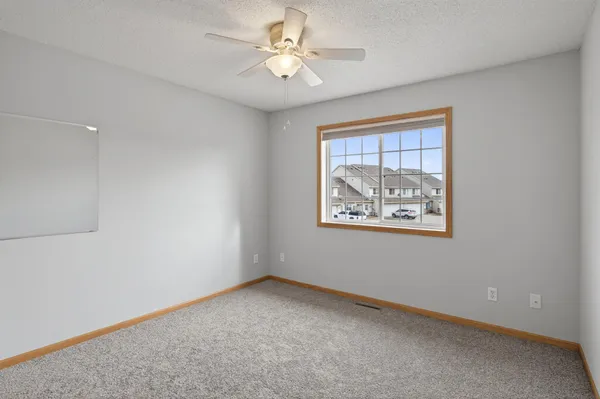$227,400 | 874 Gannon Drive, Shakopee, MN 55379