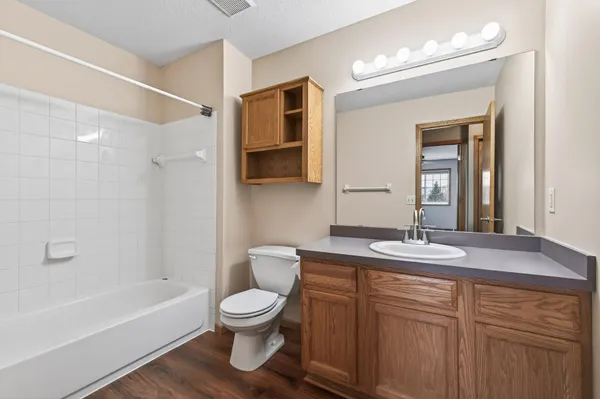 $227,400 | 874 Gannon Drive, Shakopee, MN 55379