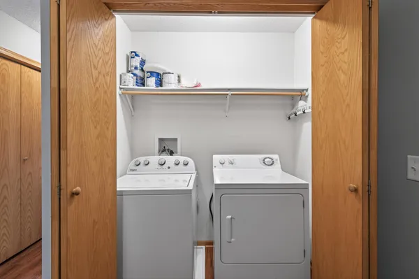 $227,400 | 874 Gannon Drive, Shakopee, MN 55379