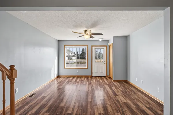 $227,400 | 874 Gannon Drive, Shakopee, MN 55379