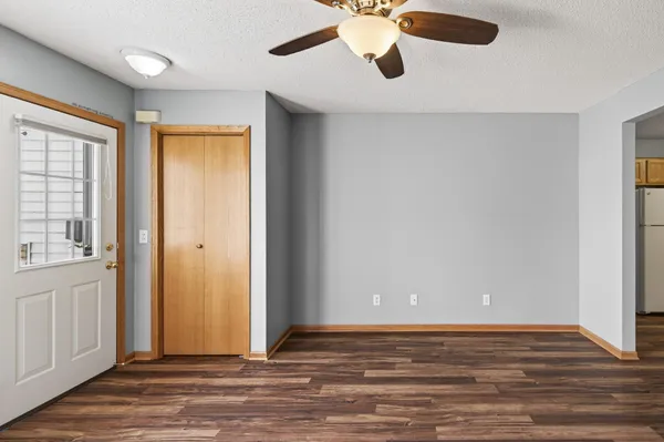 $227,400 | 874 Gannon Drive, Shakopee, MN 55379