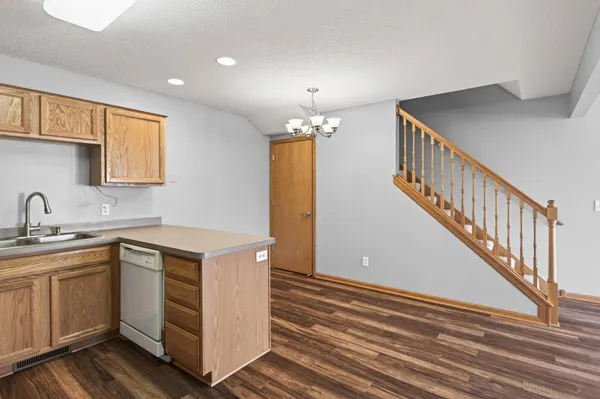 $227,400 | 874 Gannon Drive, Shakopee, MN 55379