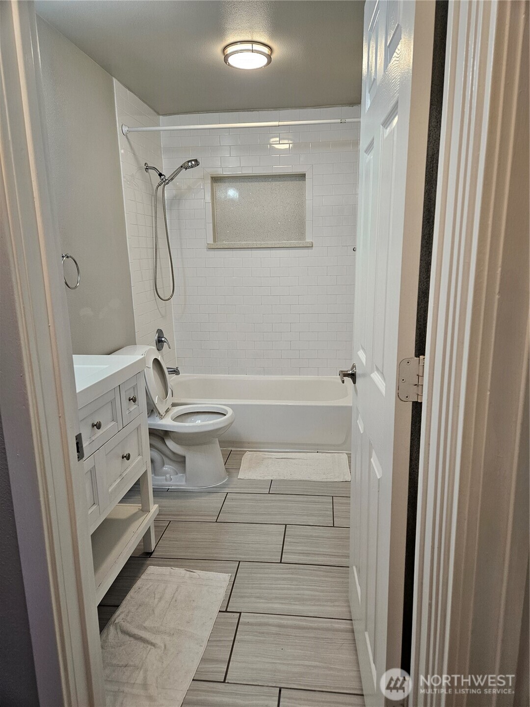 803 Dayton Avenue Northeast Renton, WA 98056 - Photo 15 of 31