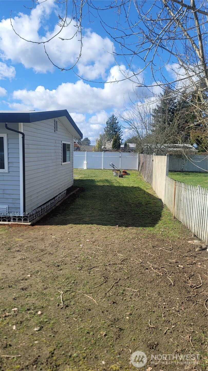 803 Dayton Avenue Northeast Renton, WA 98056 - Photo 22 of 31