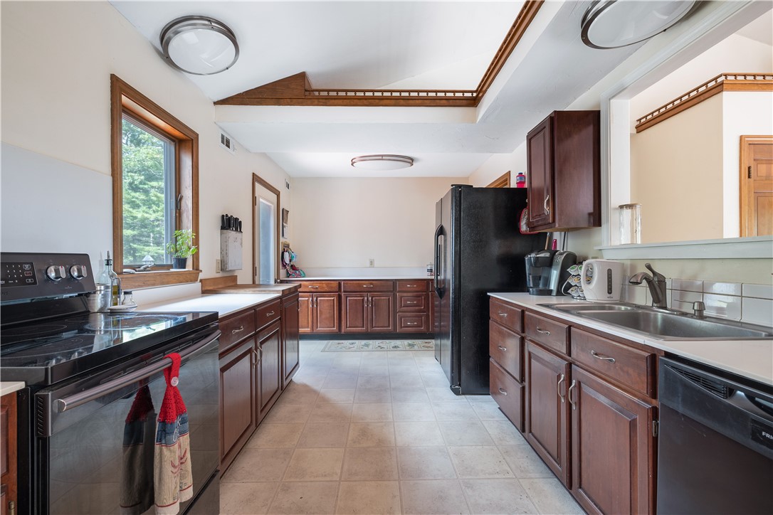 71 Beaver River Road Richmond, RI 02892 - Photo 12 of 50 kitchen