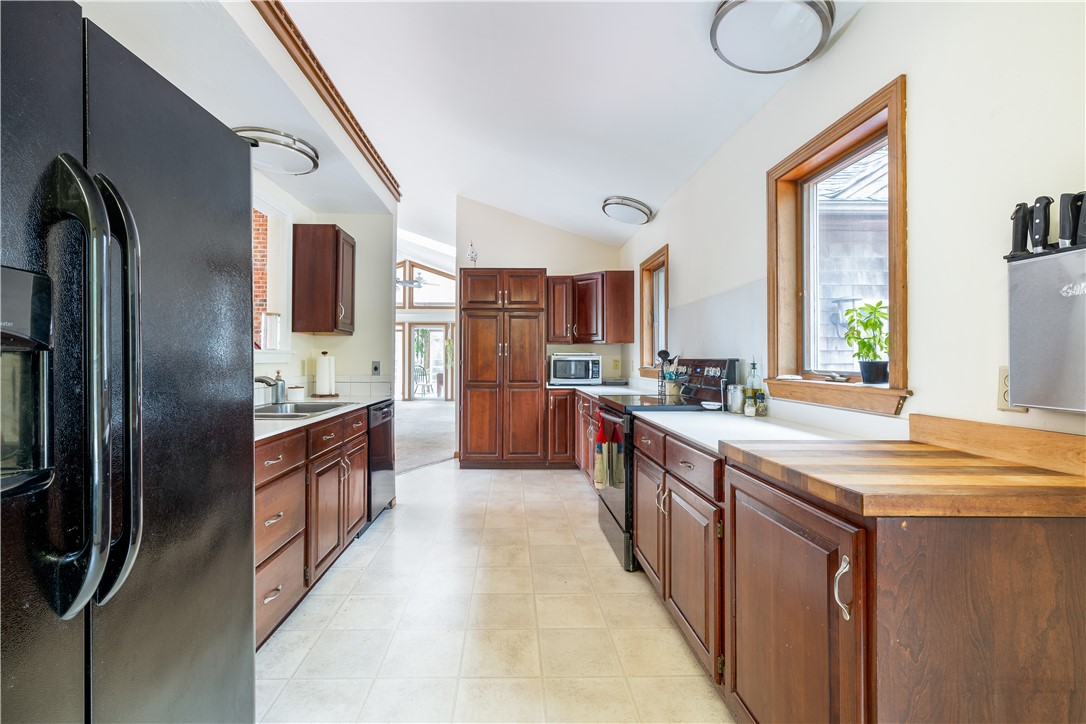 71 Beaver River Road Richmond, RI 02892 - Photo 13 of 50 kitchen