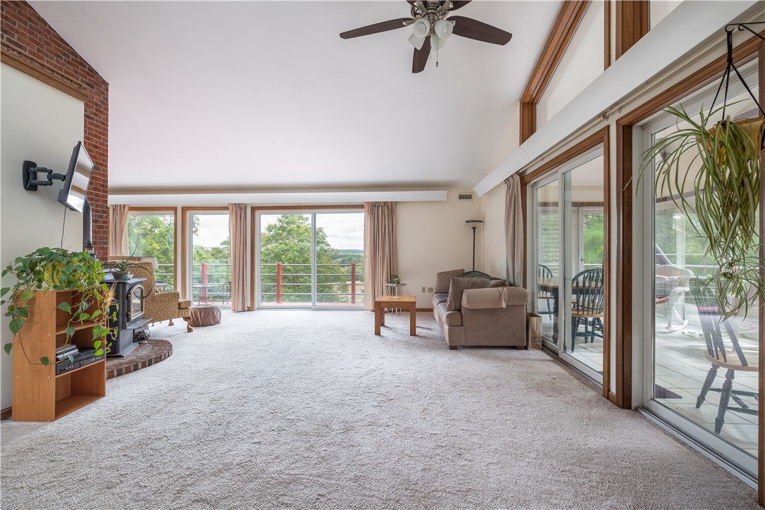 71 Beaver River Road Richmond, RI 02892 - Photo 5 of 50 great room