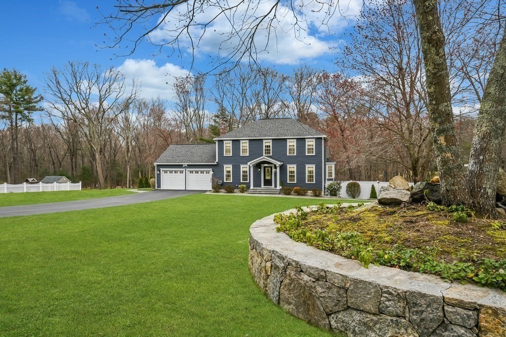 5 Francis Road Hopedale, MA 01747 - Photo 4 of 41 Gallery Image 4