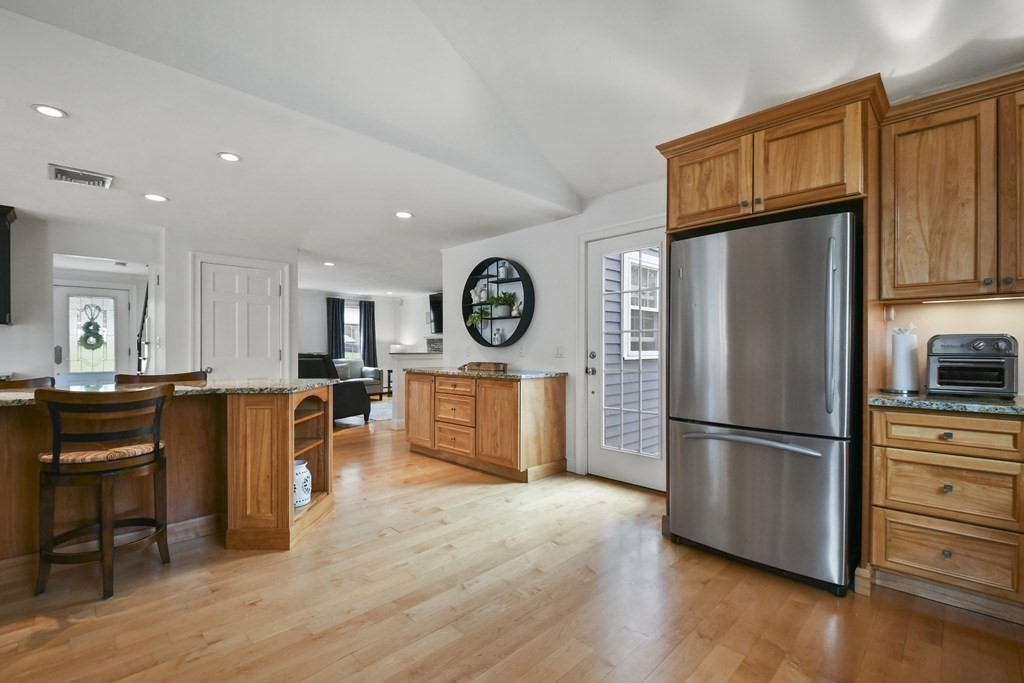 5 Francis Road Hopedale, MA 01747 - Photo 10 of 41 Gallery Image 10