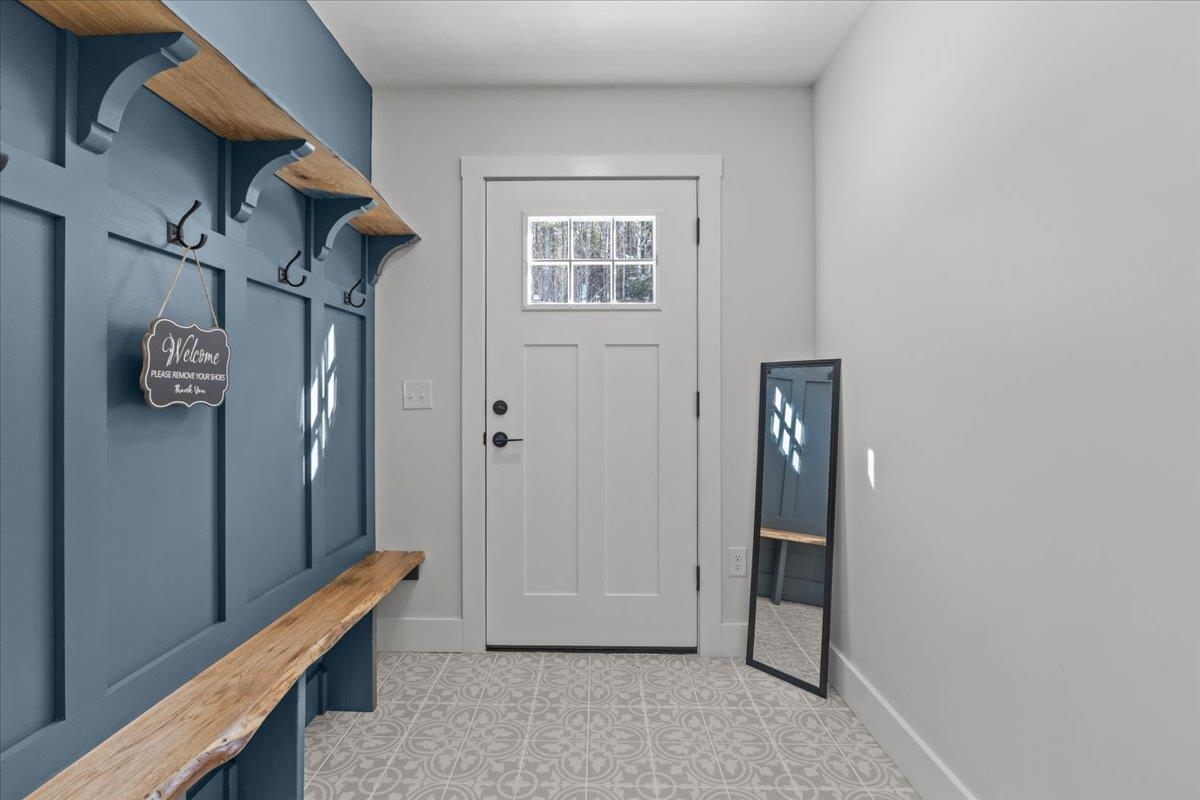 434 Browns River Road Essex, VT 05452 - Photo 3 of 39