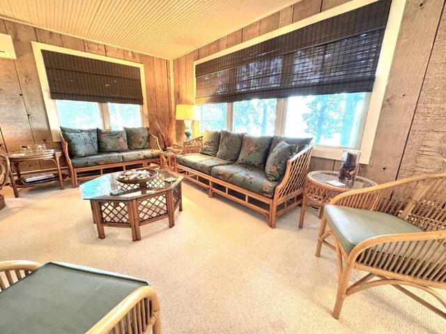 $979,000 | 38675 Wagon Trail Loop, Battle Lake, MN 56515