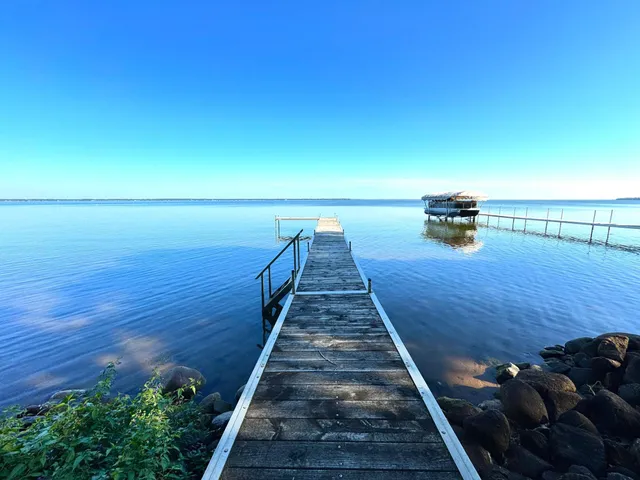 $979,000 | 38675 Wagon Trail Loop, Battle Lake, MN 56515