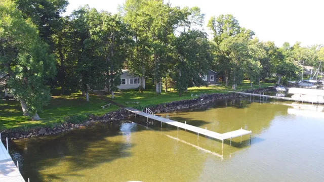 $979,000 | 38675 Wagon Trail Loop, Battle Lake, MN 56515