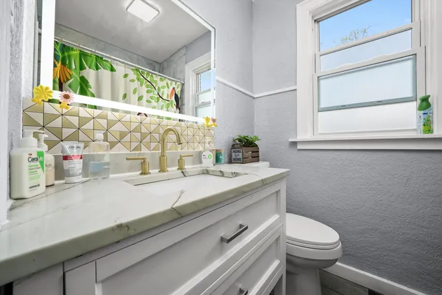 $220,000 | 10807 South Wentworth Avenue, Chicago, IL 60628