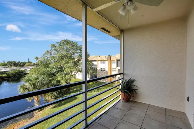 a view of building with yard