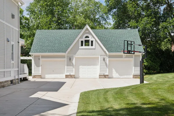 $6,899 | 206 5th Street South, Stillwater, MN 55082