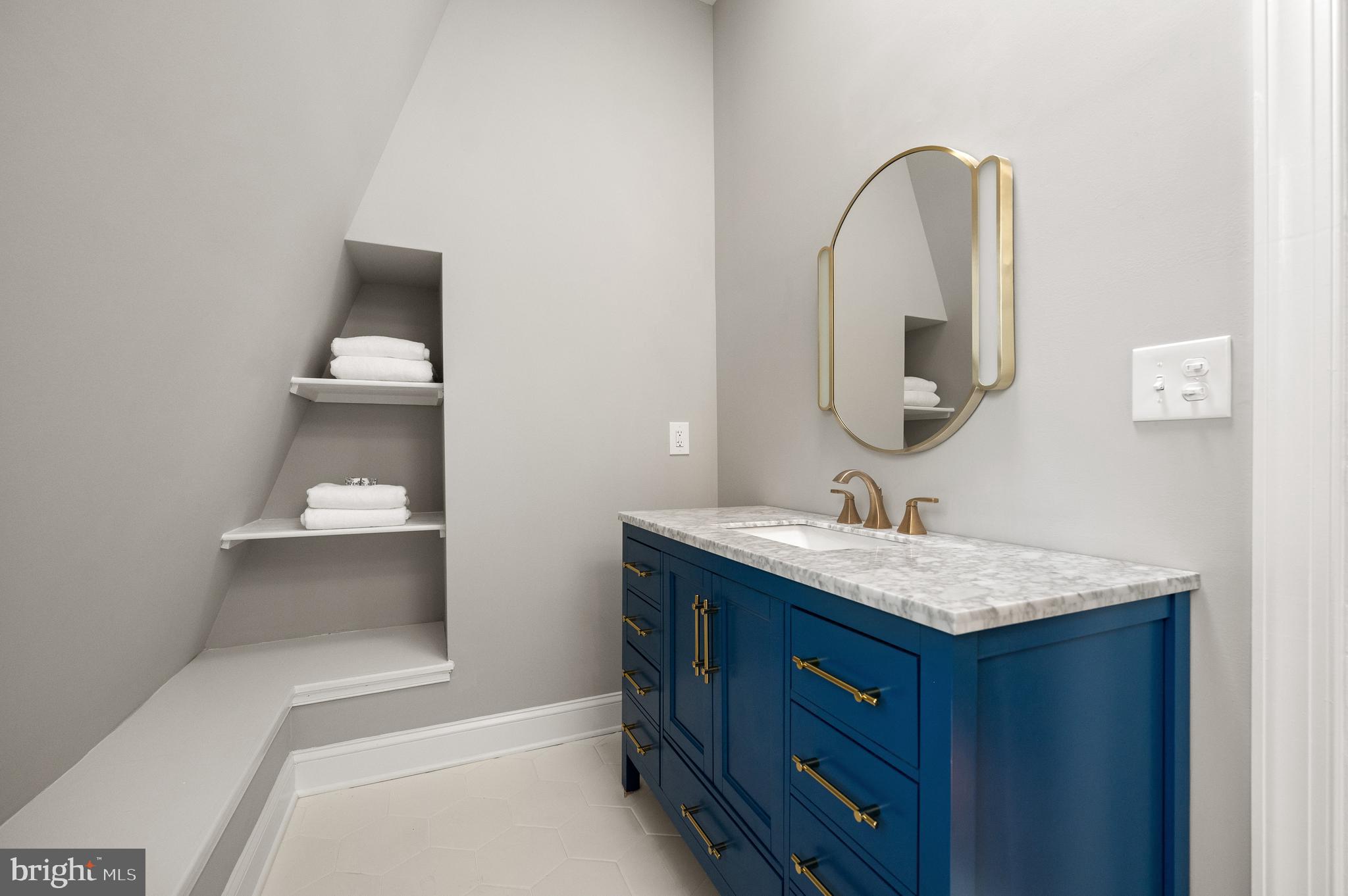 418 South Valley Forge Road Devon, PA 19333 - Photo 39 of 49 Bathroom #2