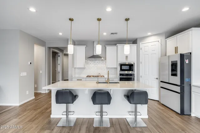 $679,000 | 17635 West Red Fox Road, Surprise, AZ 85387