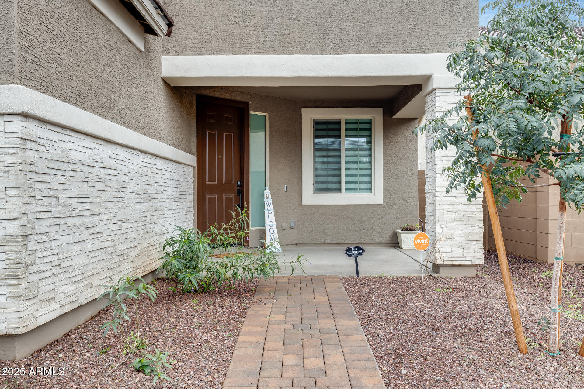 17635 West Red Fox Road Surprise, AZ 85387 - Photo 6 of 59 8