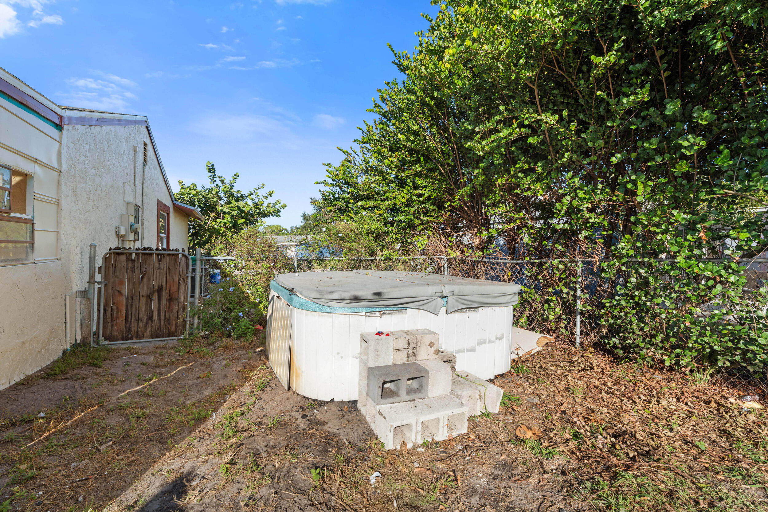 244 Southwest Cherryhill Road Port St. Lucie, FL 34953 - Photo 29 of 39 35_smg06529
