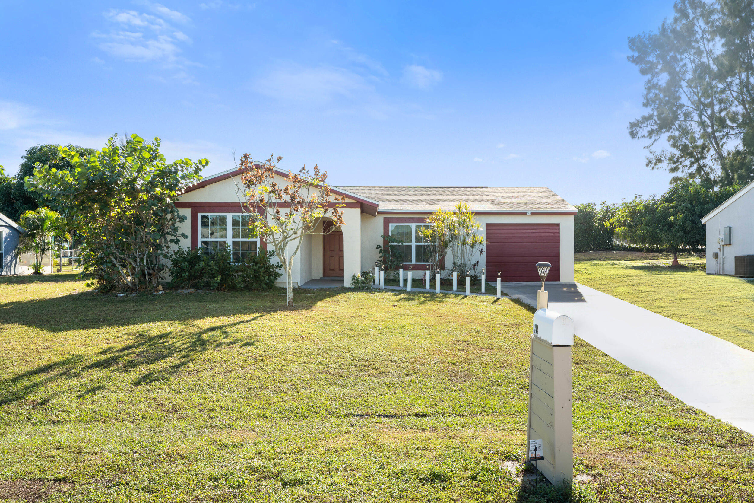 244 Southwest Cherryhill Road Port St. Lucie, FL 34953 - Photo 4 of 39 10_smg06399