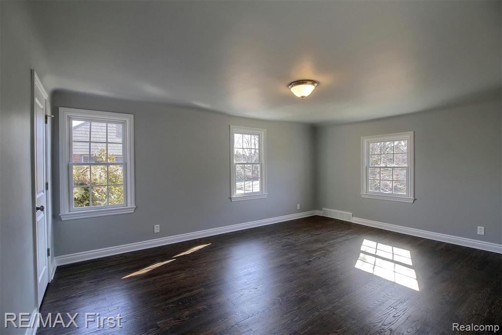 60 Hawthorne Road Grosse Pointe Shores, MI 48236 - Photo 18 of 28