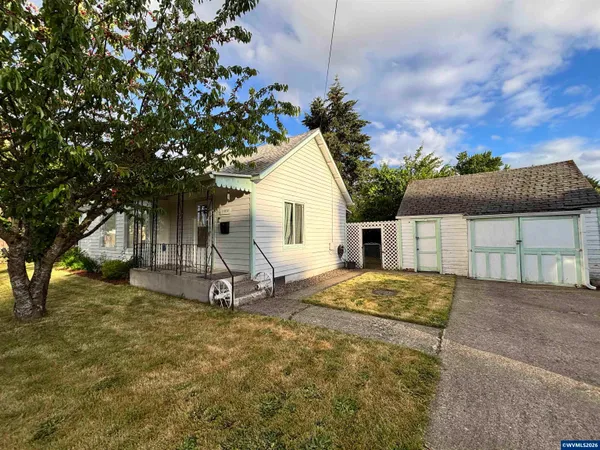 $329,500 | 1060 Hickory Street Northeast, Salem, OR 97301