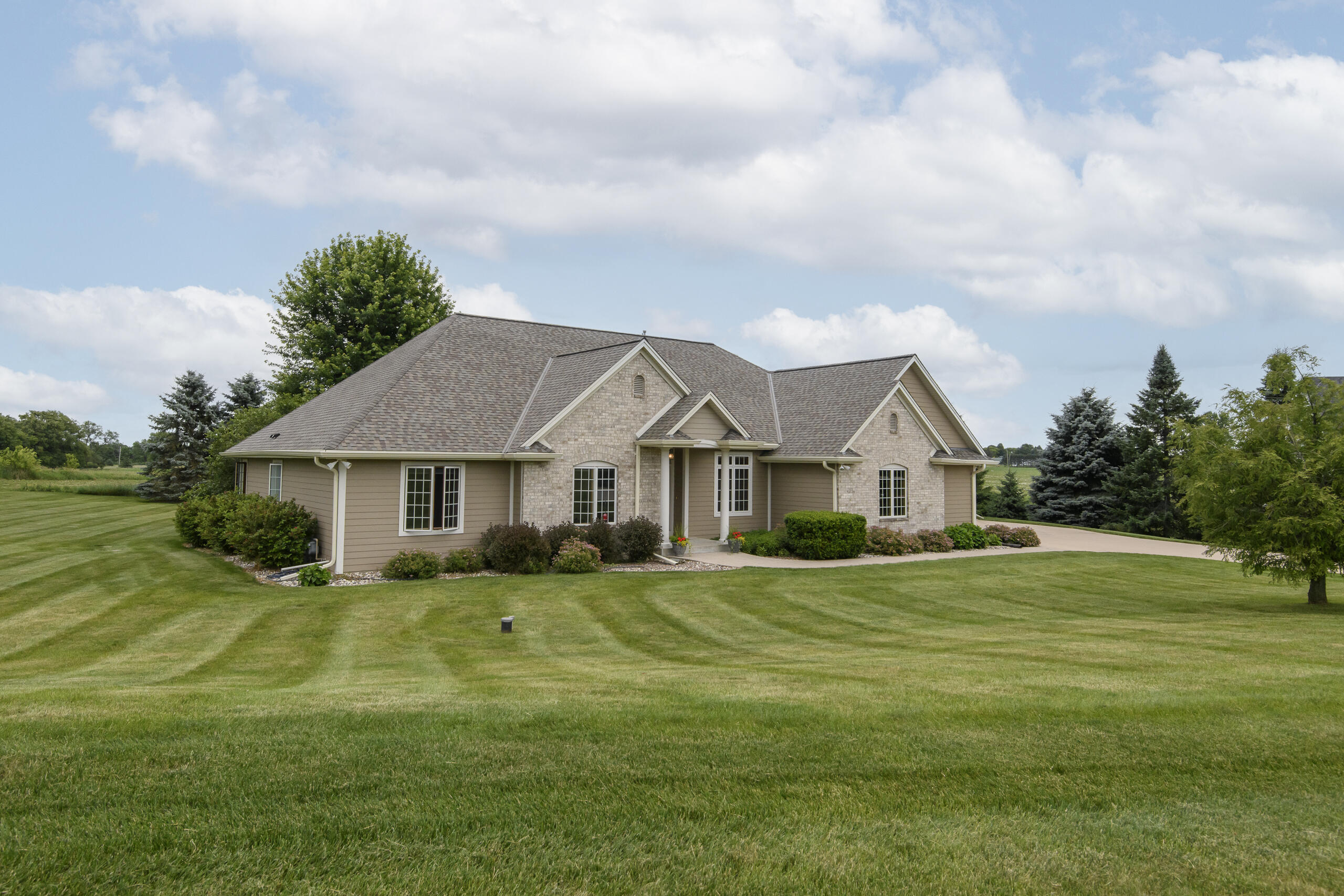N5158 Union Hill Road Concord, WI 53066 - Photo 61 of 61 Front of home