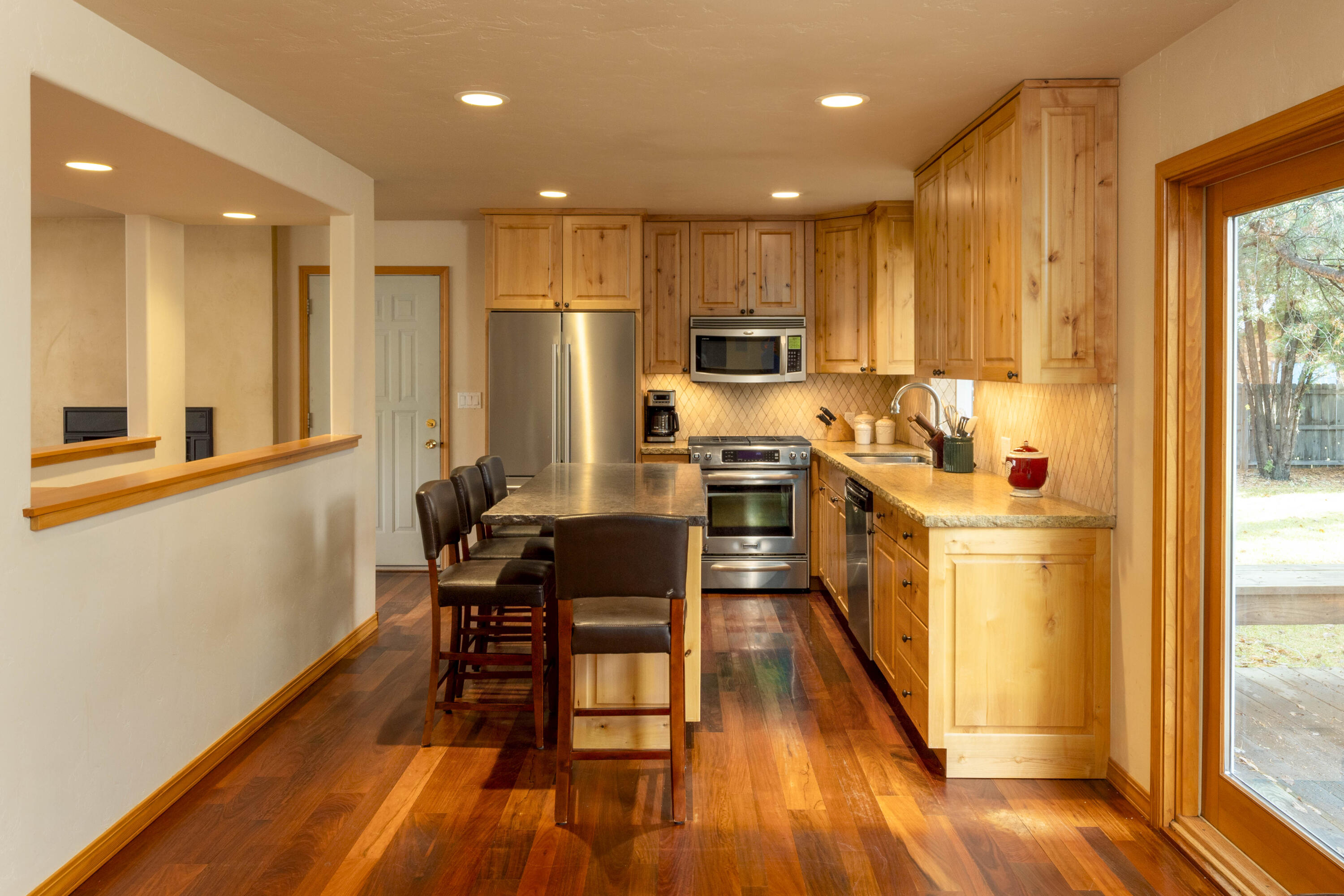 609 4th Avenue South Hailey, ID 83333 - Photo 5 of 28 Kitchen