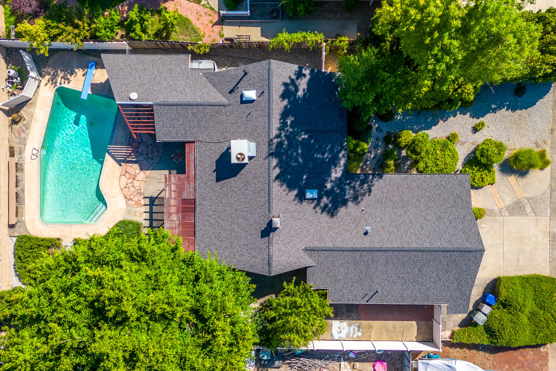 4125 Oro Street Redding, CA 96001 - Photo 2 of 52 4/2 w/ Pool