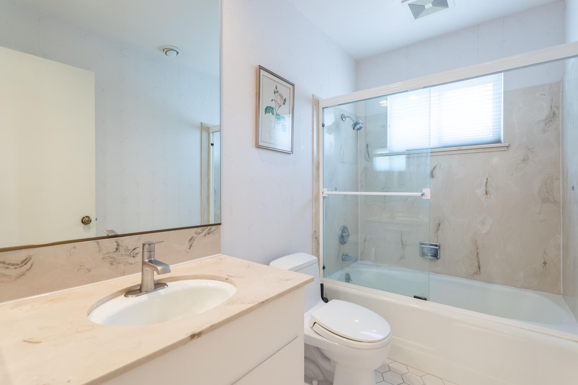 4125 Oro Street Redding, CA 96001 - Photo 25 of 52 Bathroom 2