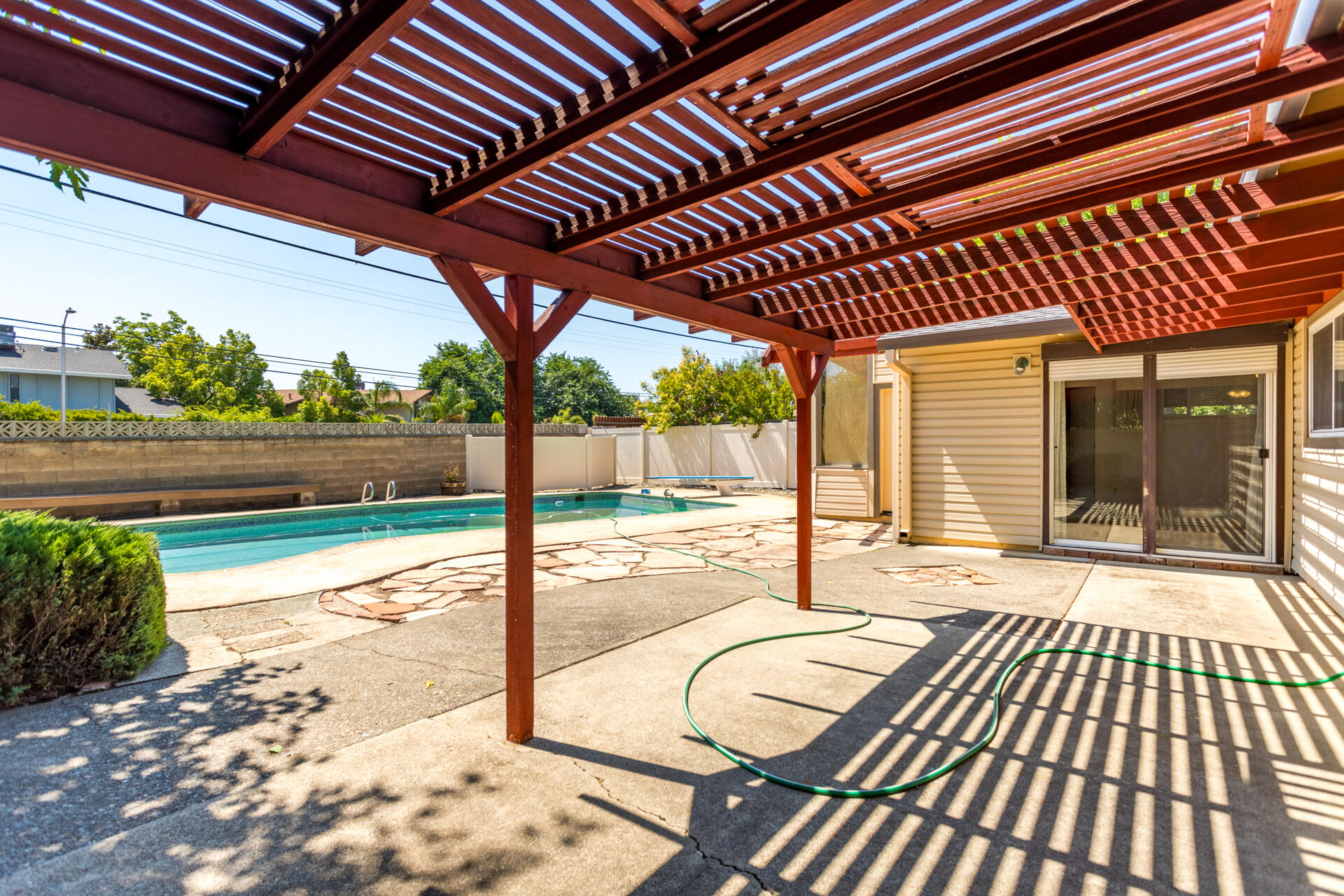 4125 Oro Street Redding, CA 96001 - Photo 34 of 52 patio
