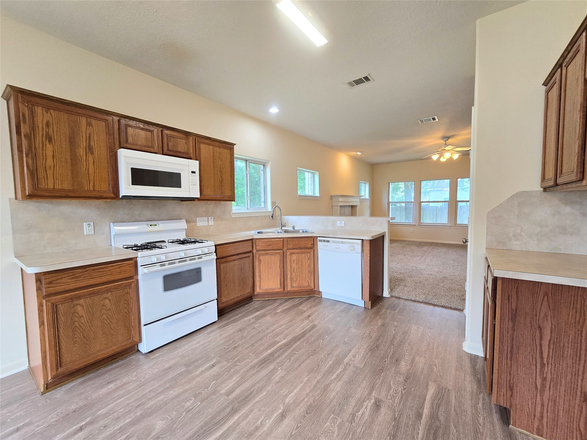 802 Marksey Court Spring, TX 77386 - Photo 9 of 27
