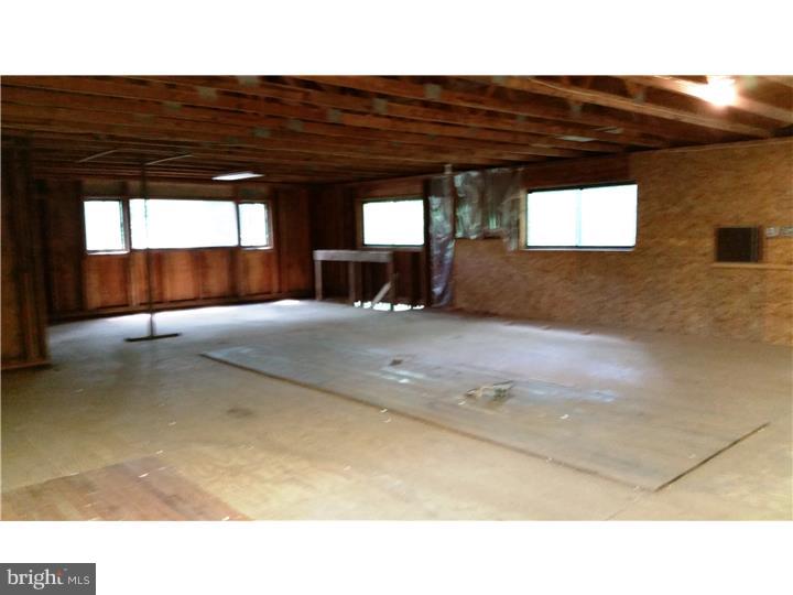 9 Stone Hill Road Allentown, NJ 08501 - Photo 24 of 24 a open hall with a bed