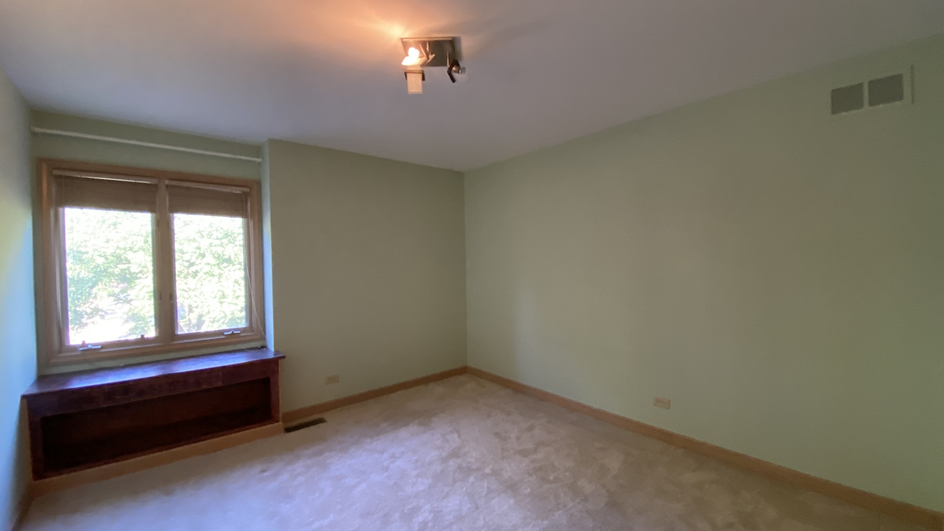 817 Turnbridge Circle Naperville, IL 60540 - Photo 37 of 42 an empty room with windows