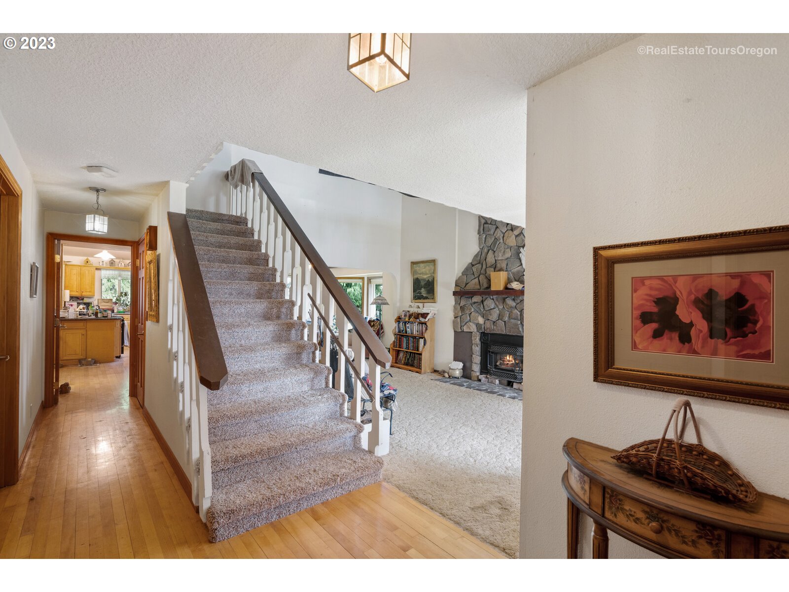43900 Southeast Music Camp Road Sandy, OR 97055 - Photo 5 of 32 a view of entryway and hall