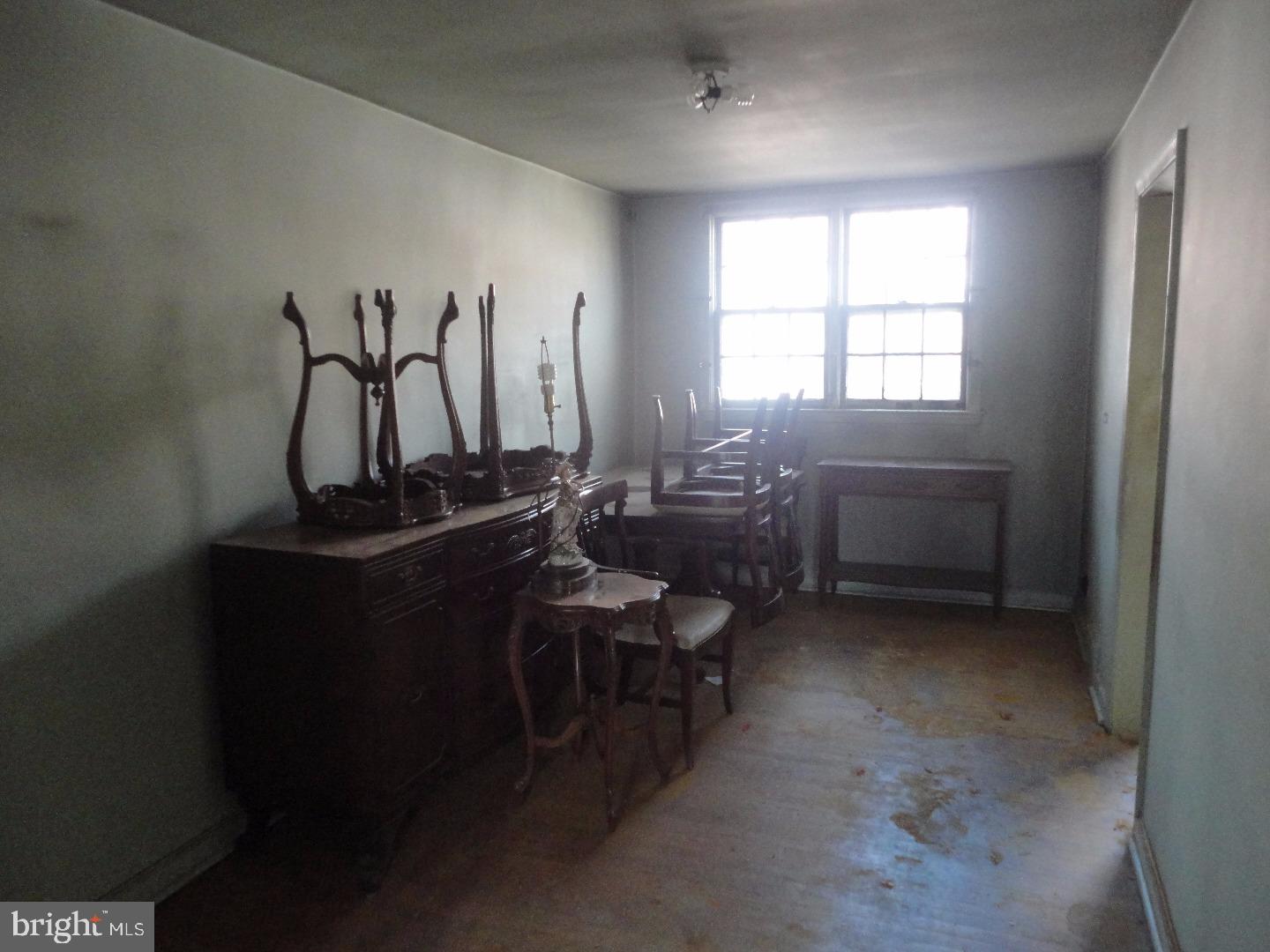 1627 Pennington Road Philadelphia, PA 19151 - Photo 4 of 15 Gallery Image 4