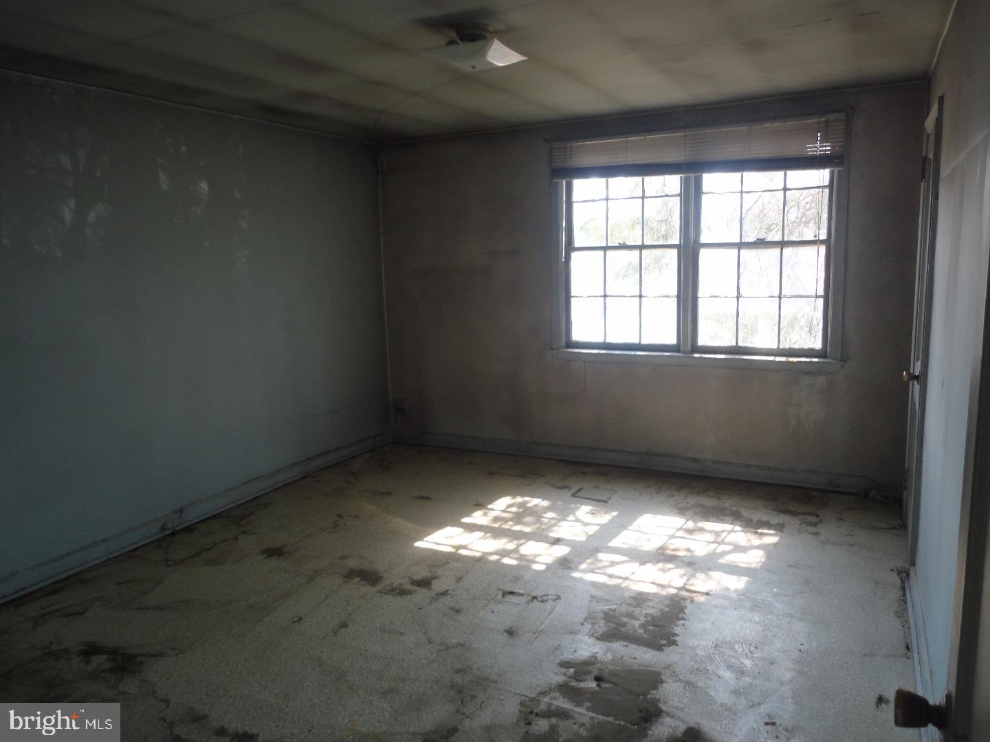 1627 Pennington Road Philadelphia, PA 19151 - Photo 8 of 15 Gallery Image 8