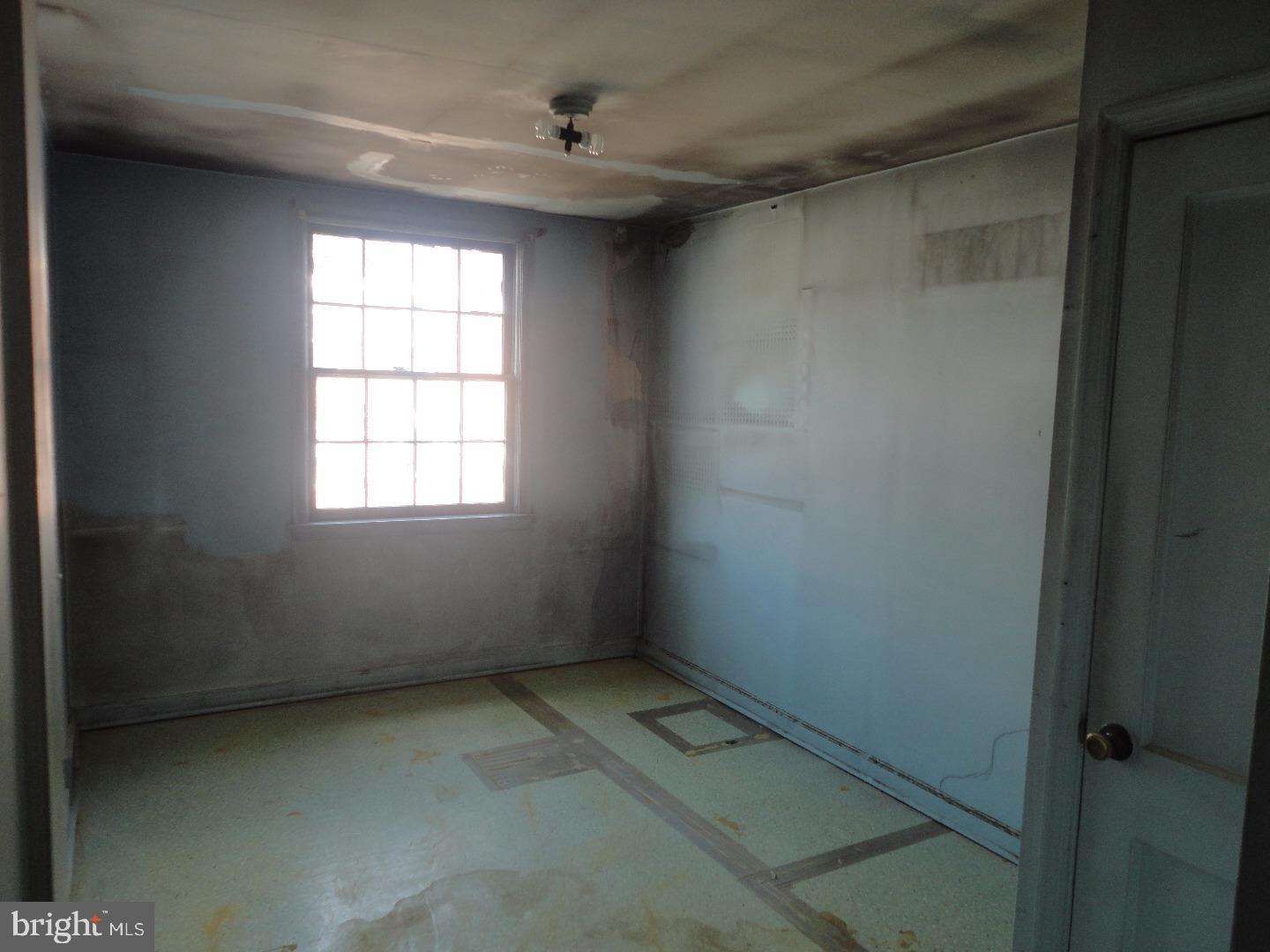 1627 Pennington Road Philadelphia, PA 19151 - Photo 9 of 15 Gallery Image 9