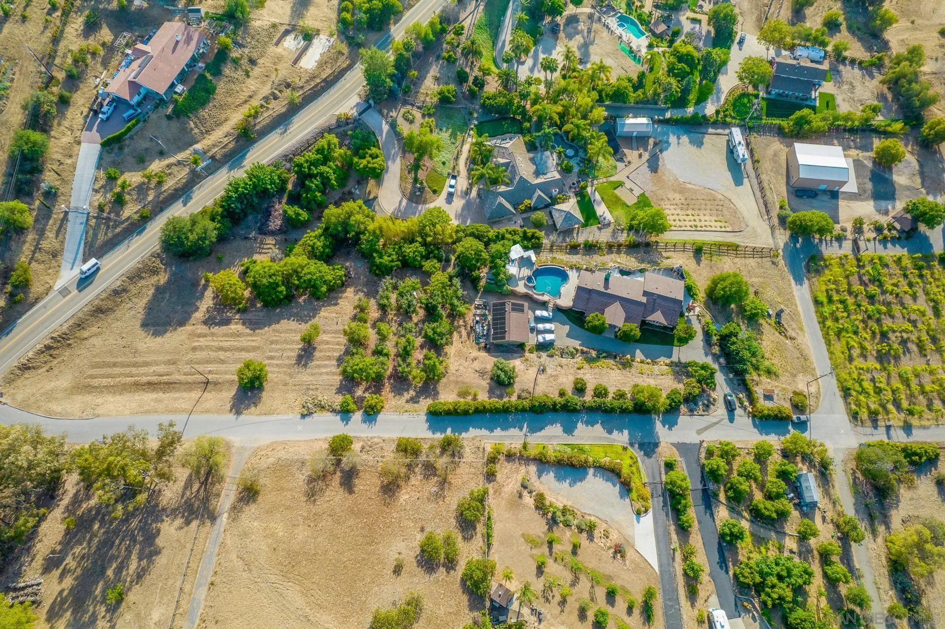 32070 Vía Vera Bonsall, CA 92003 - Photo 5 of 51 a view of swimming pool
