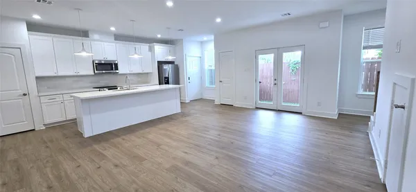 $1,950 | 1475 Ferguson Way, Unit A, Houston, TX 77088