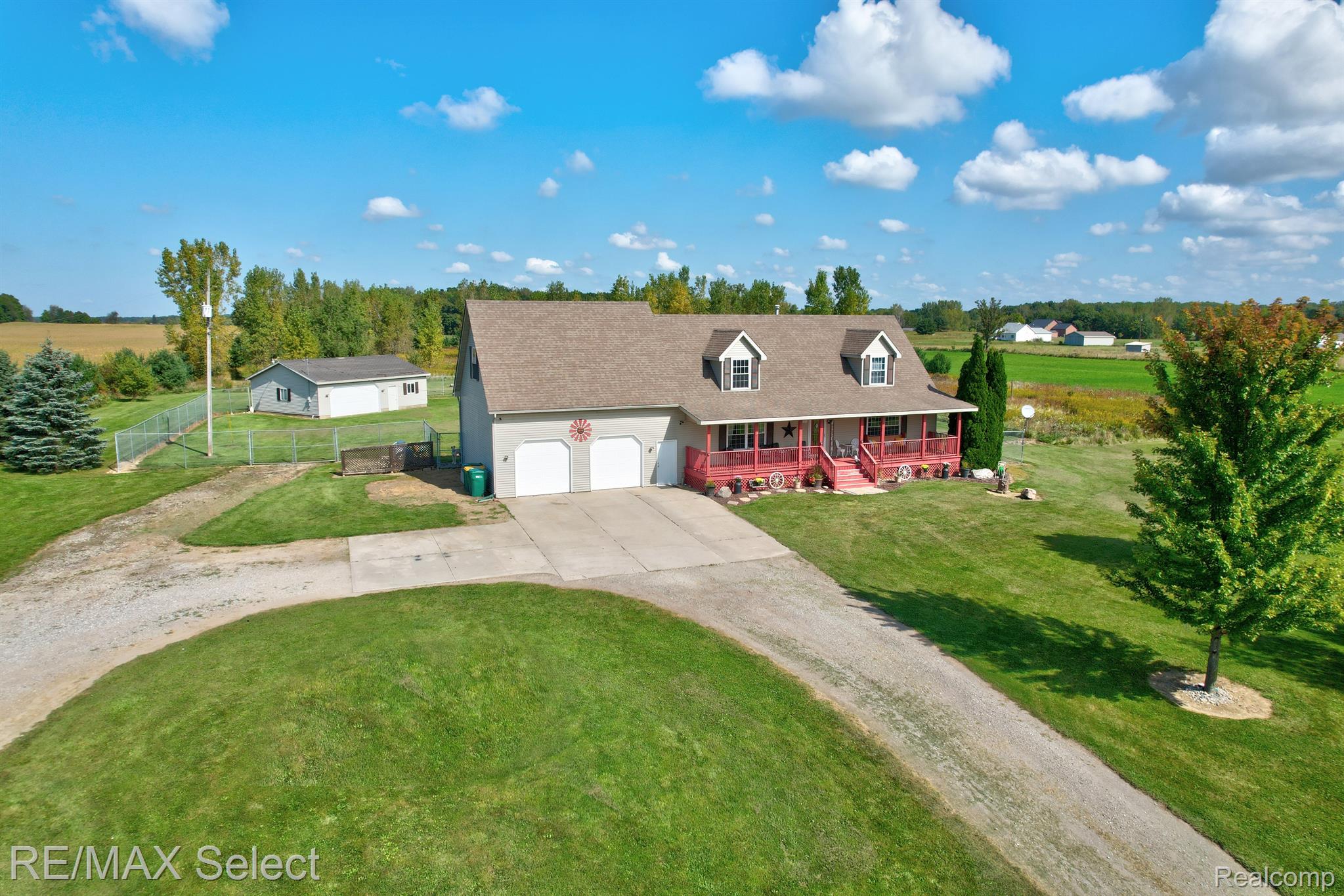 10120 Ray Road Gaines, MI 48436 - Photo 2 of 59